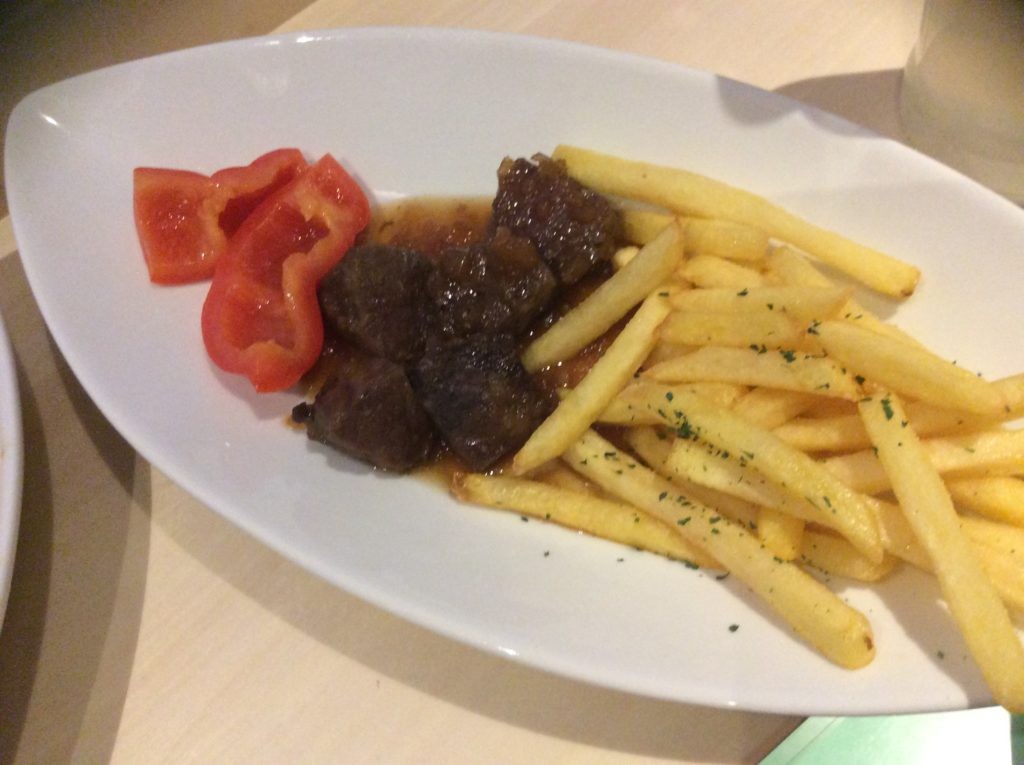 お肉とポテト