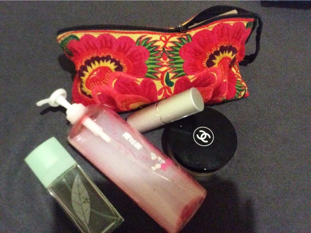 女忍者の化粧品