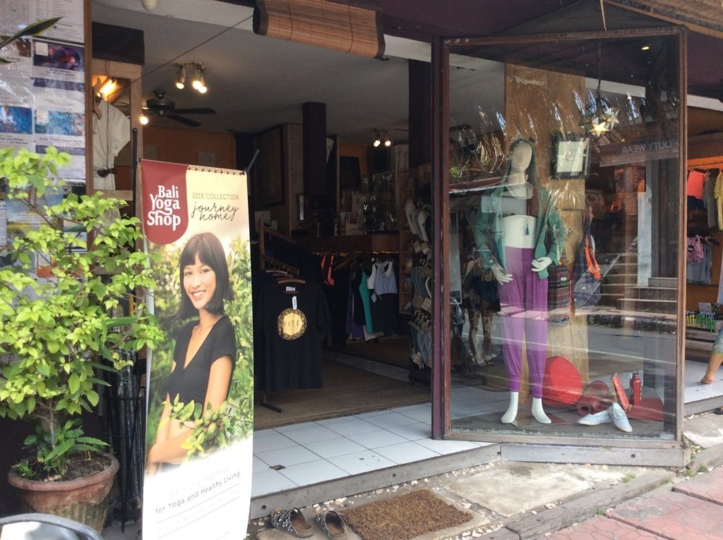 ヨガショップ