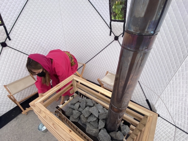 テントサウナ内部