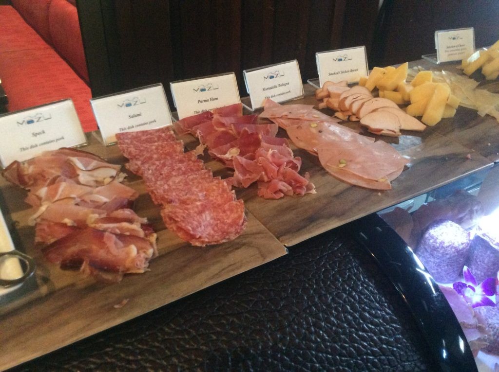 朝食ビュッフェ