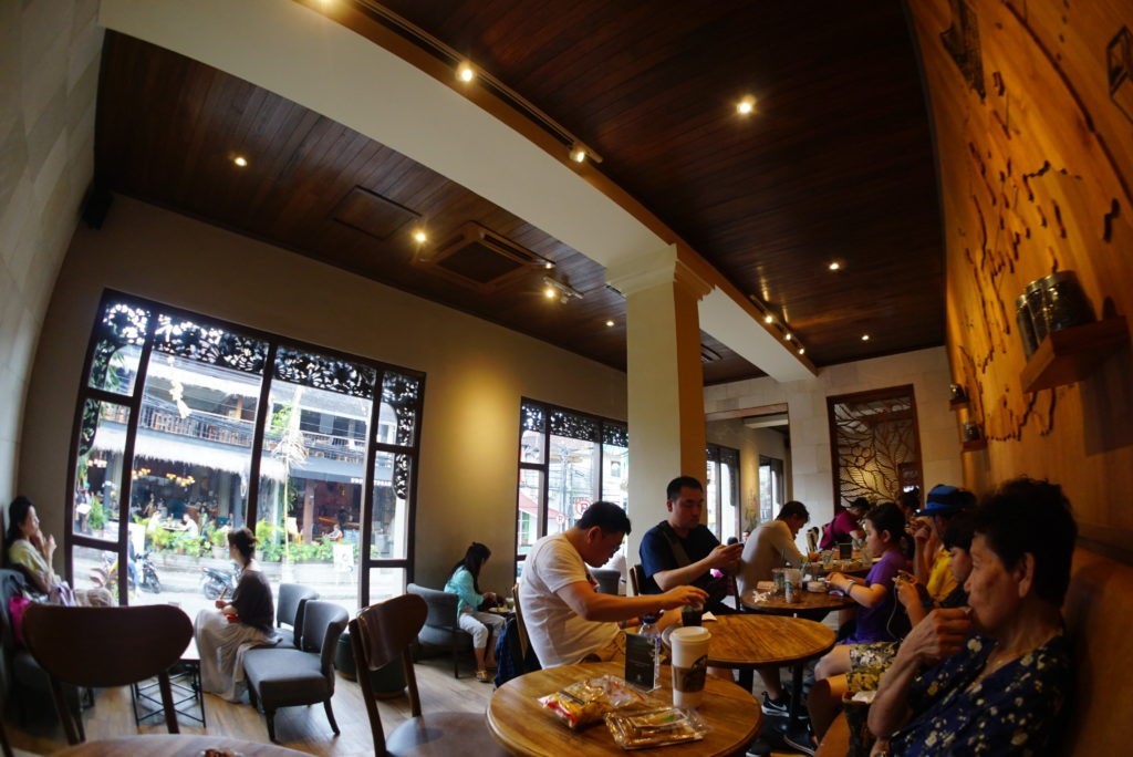 スターバックス店内