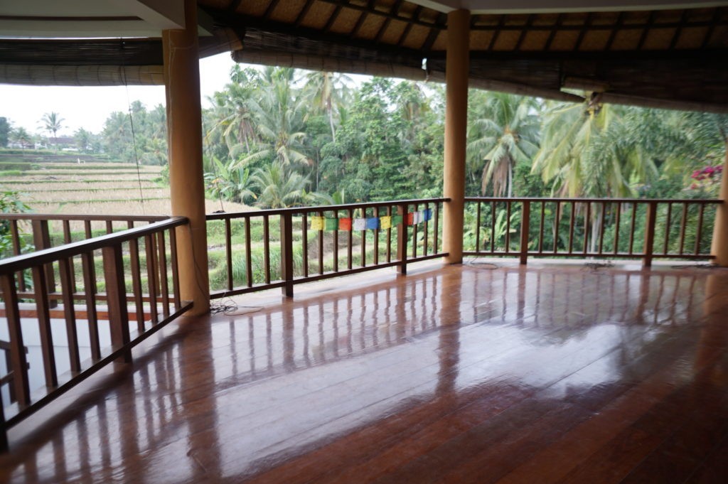 ウブドヨガスタジオ