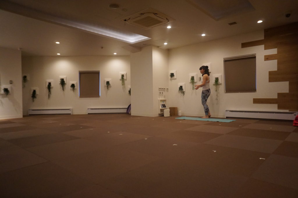 ヨガスタジオ