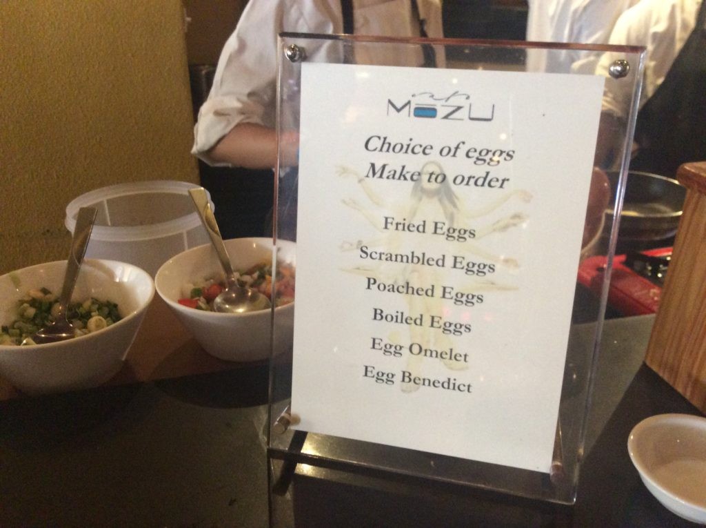 朝食ビュッフェ