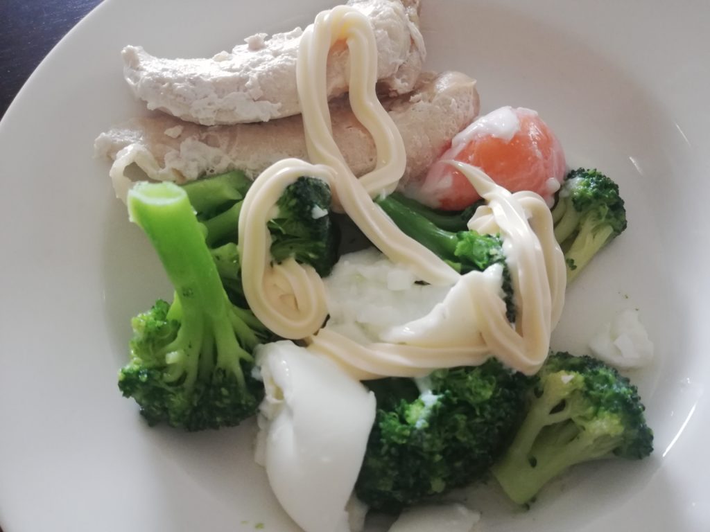 ブロッコリーサラダ