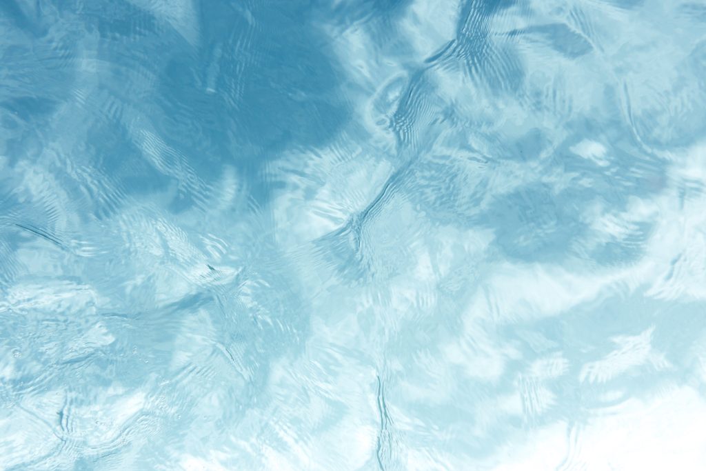 水